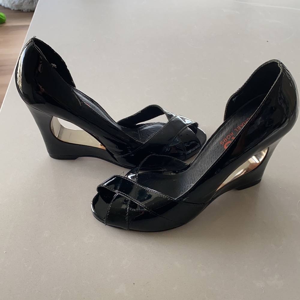 KORS Michael KORS Patent Leather Wedge Sandal